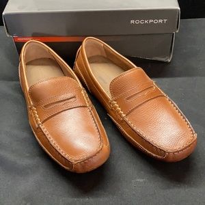 New Men’s Rockport Penny loafer brown leather.
